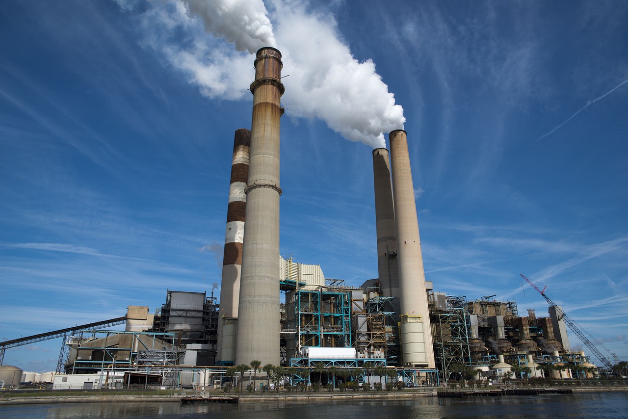 power-plant-815799_1280 avoid OSHA penalties