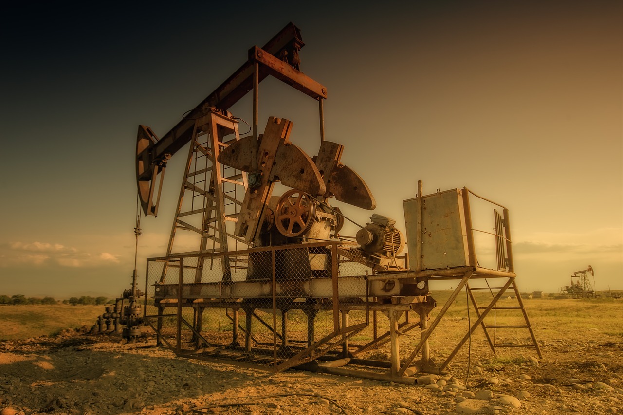 oil-rig-3629119_1280 zombie wells