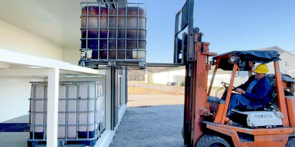 pallets-1024×576 chemical storage compliance